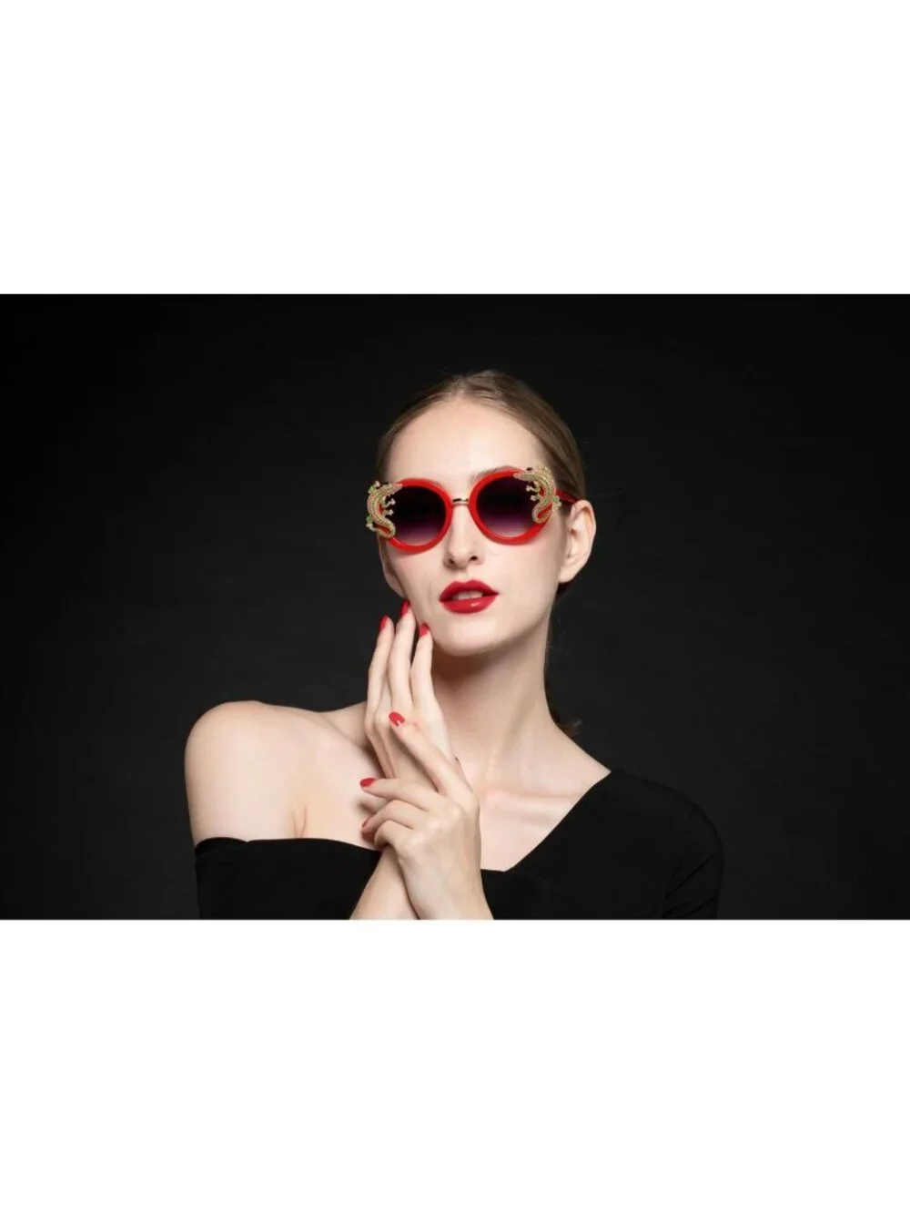Women's Sparkling Animal Oval Frame Fashion Sunglasses Elegant Everyday Wear Red